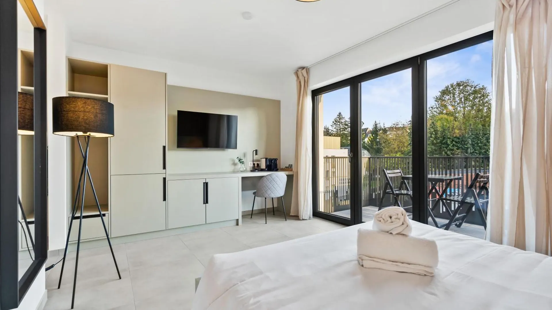 Comfort & Style In Vibrant Luxembourg Coliving Inn