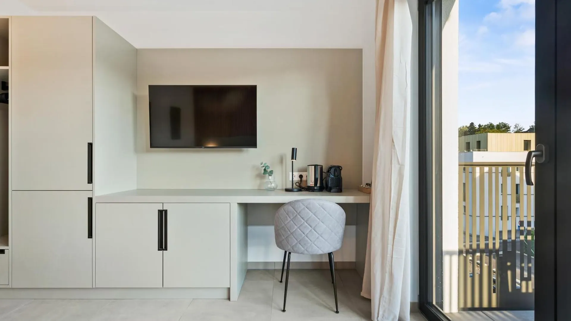 Comfort & Style In Vibrant Luxembourg Coliving 0*,