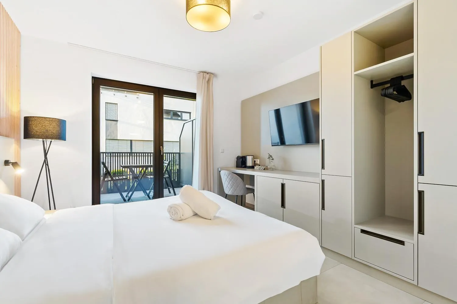 Comfort & Style In Vibrant Luxembourg Coliving