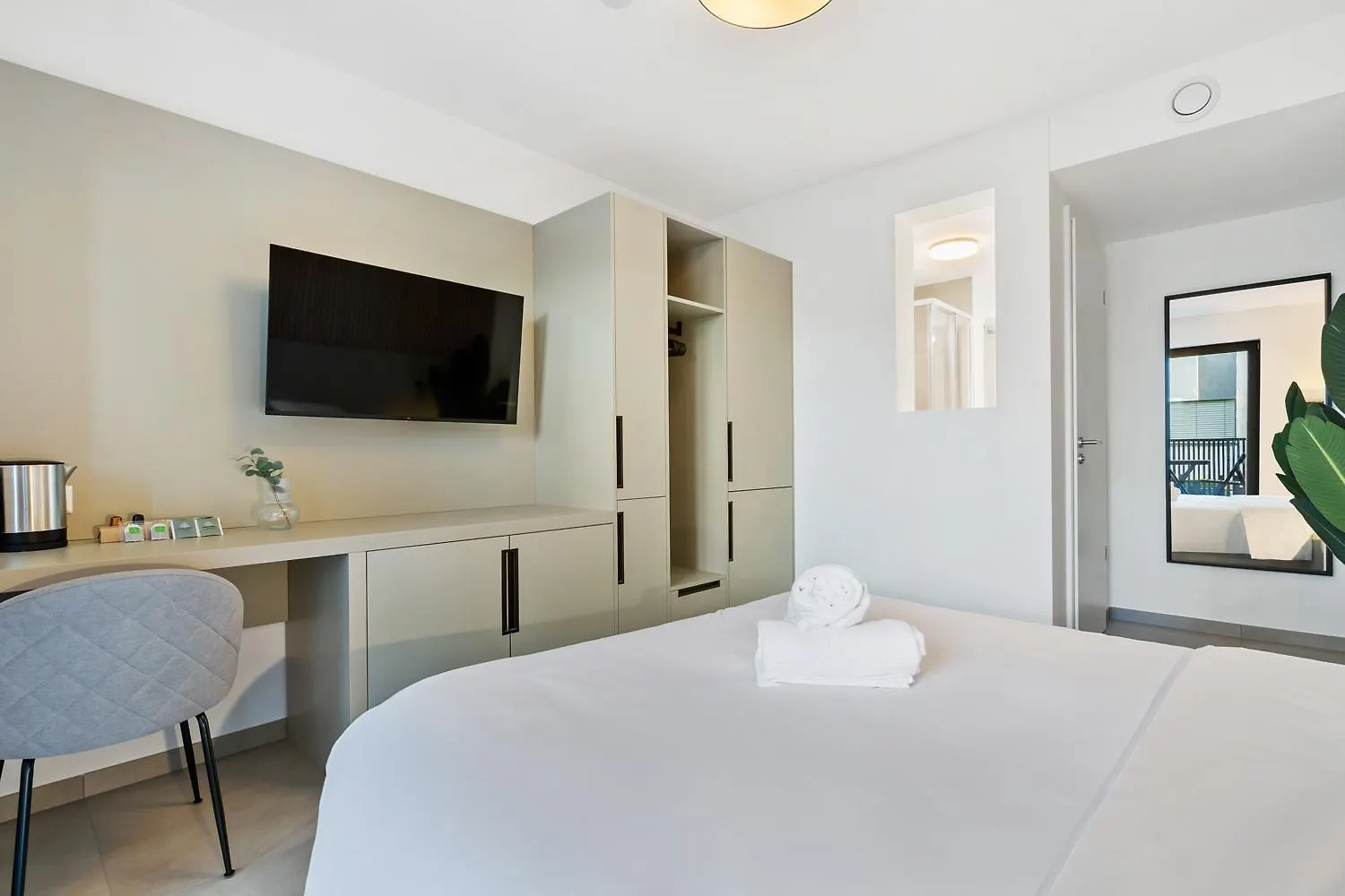 Comfort & Style In Vibrant Luxembourg Coliving Inn