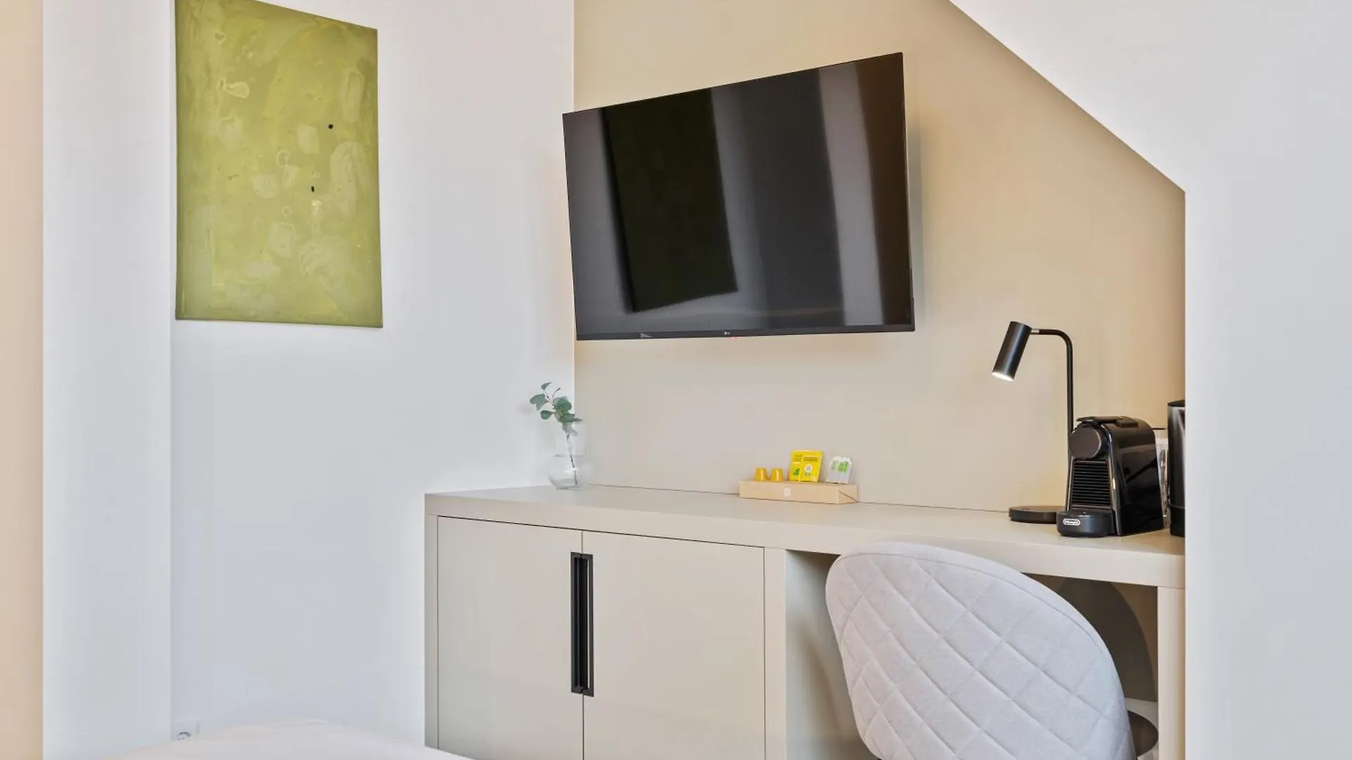 Comfort & Style In Vibrant Luxembourg Coliving Inn
