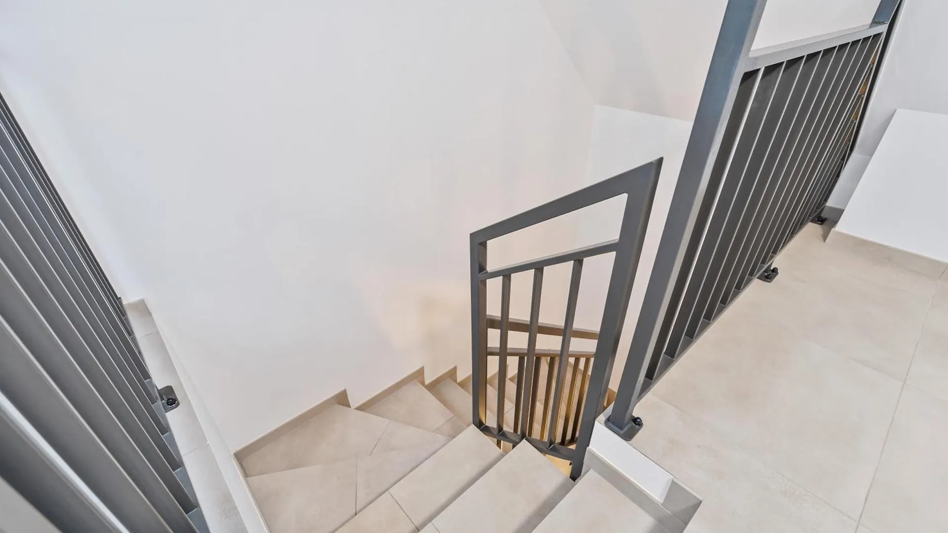 Comfort & Style In Vibrant Luxembourg Coliving